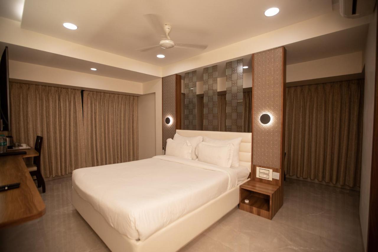 Hotel Naaz Executive Mumbai Eksteriør bilde