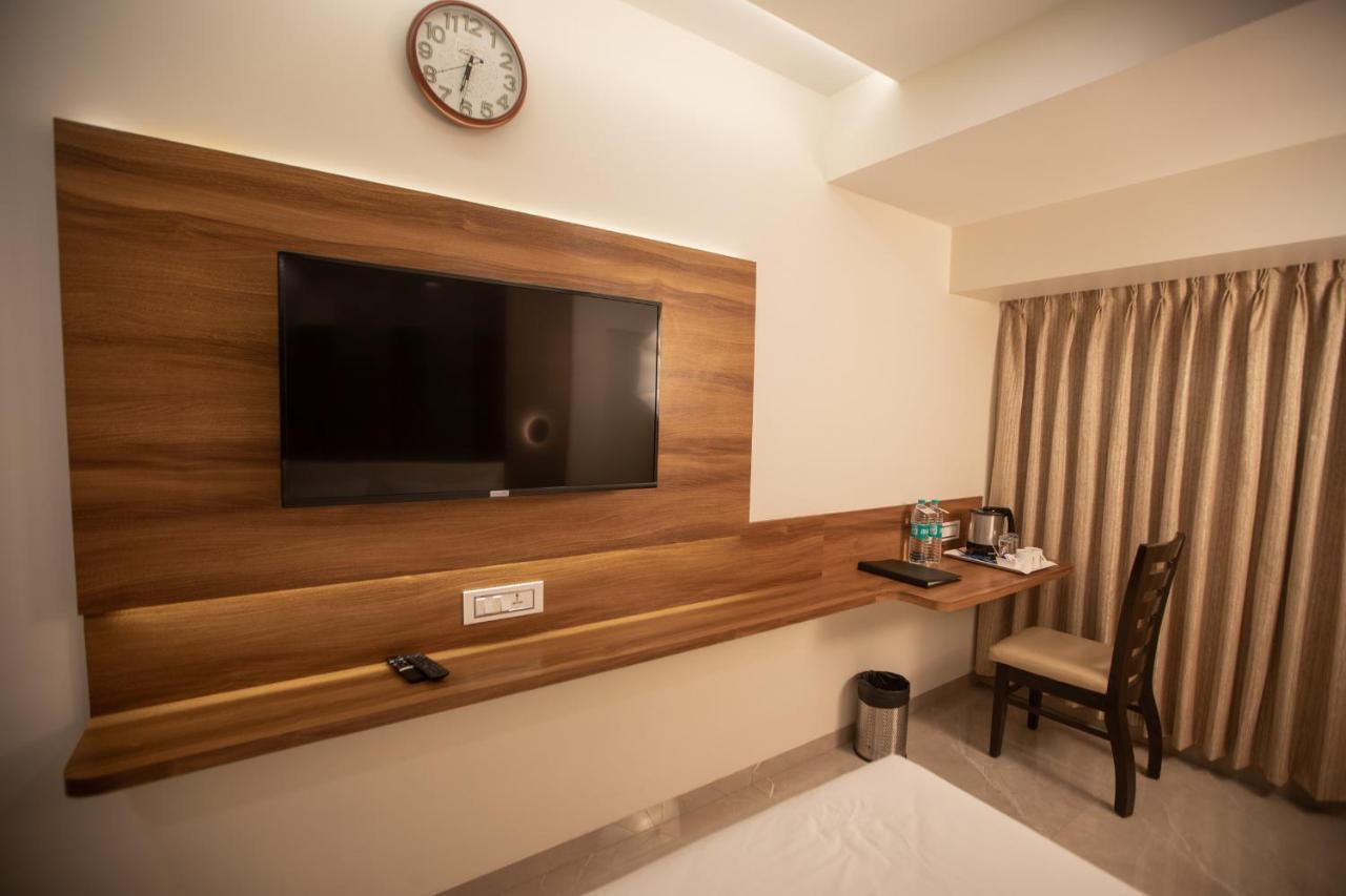 Hotel Naaz Executive Mumbai Eksteriør bilde