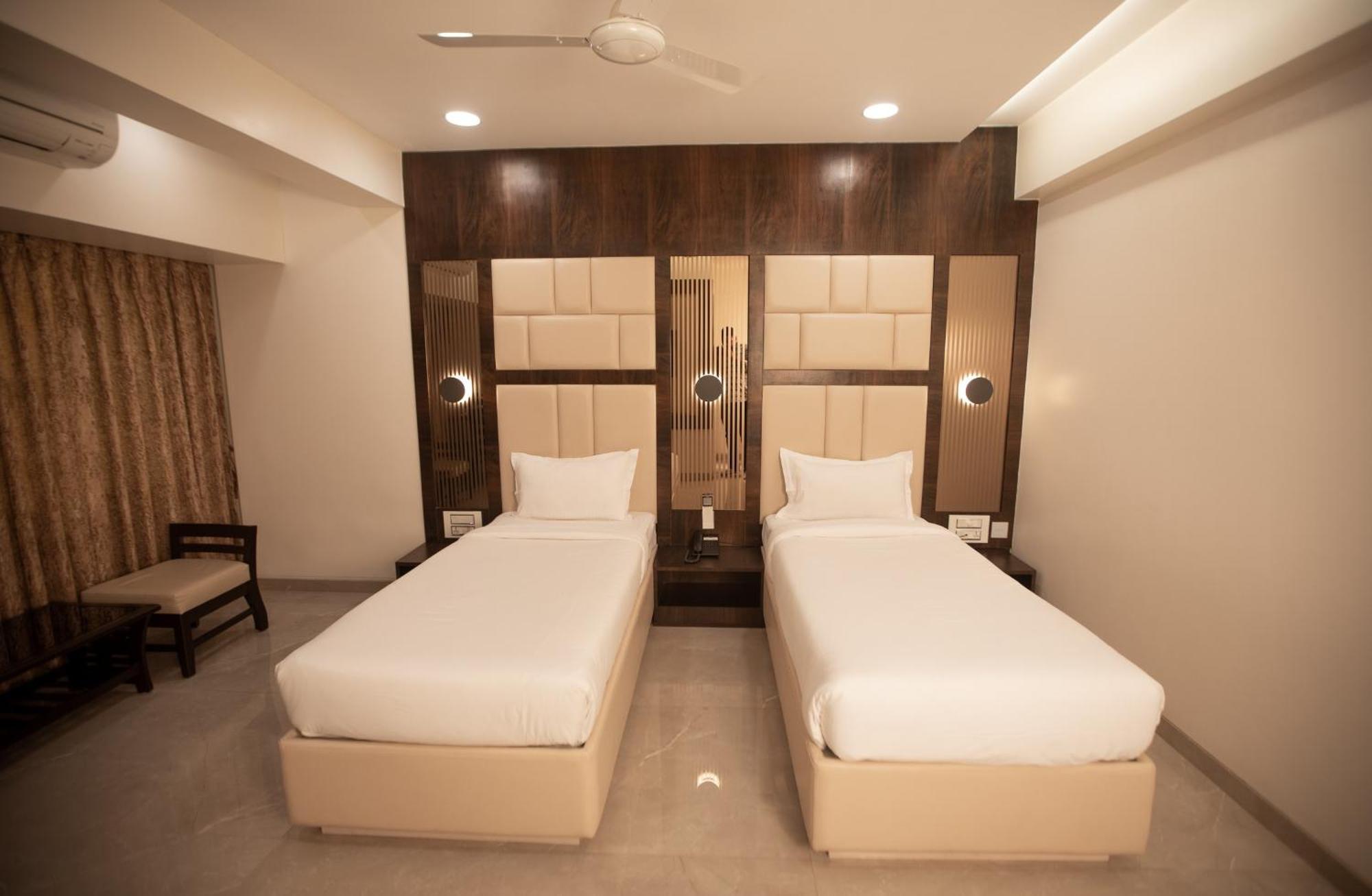 Hotel Naaz Executive Mumbai Eksteriør bilde