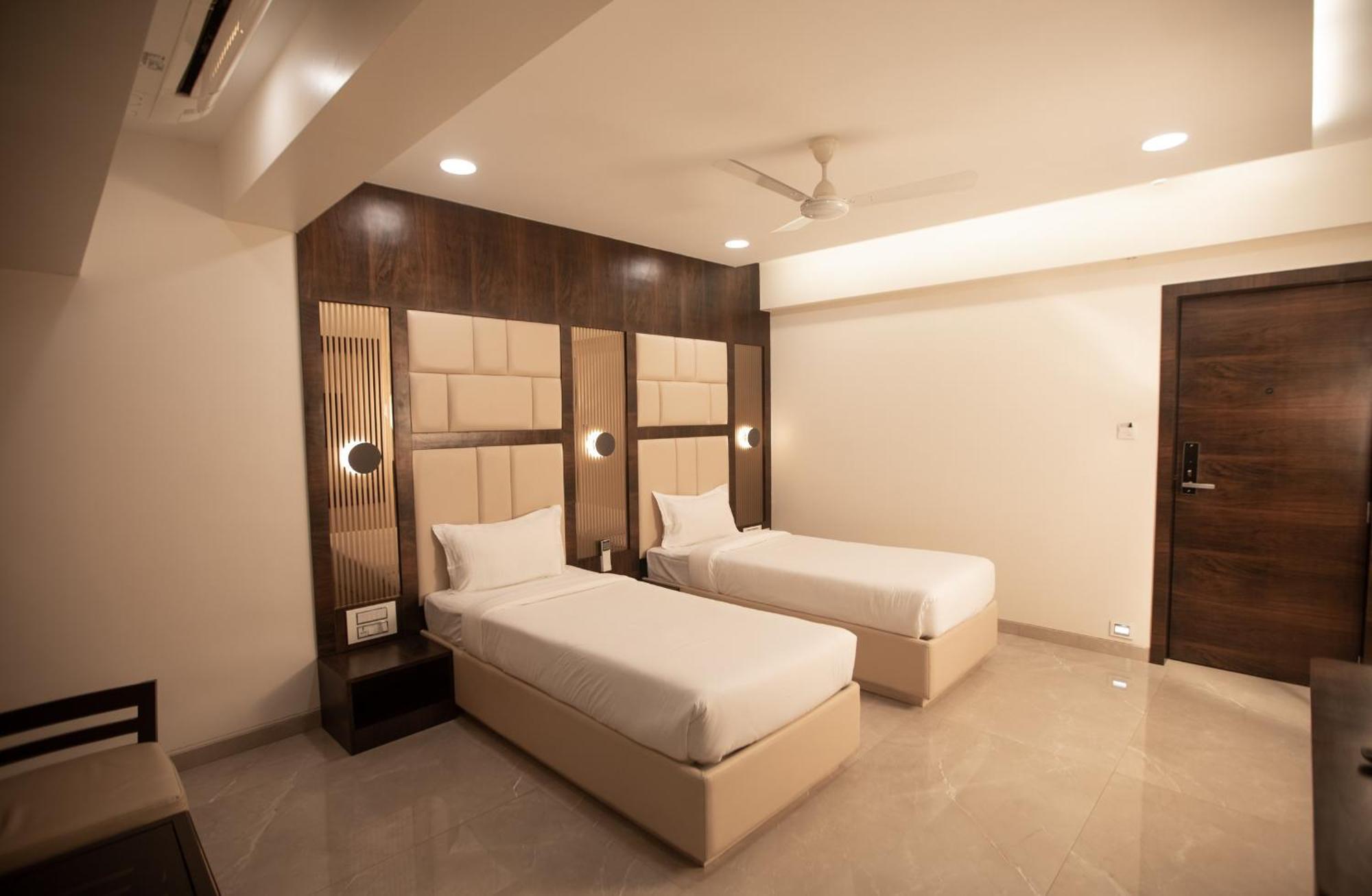 Hotel Naaz Executive Mumbai Eksteriør bilde