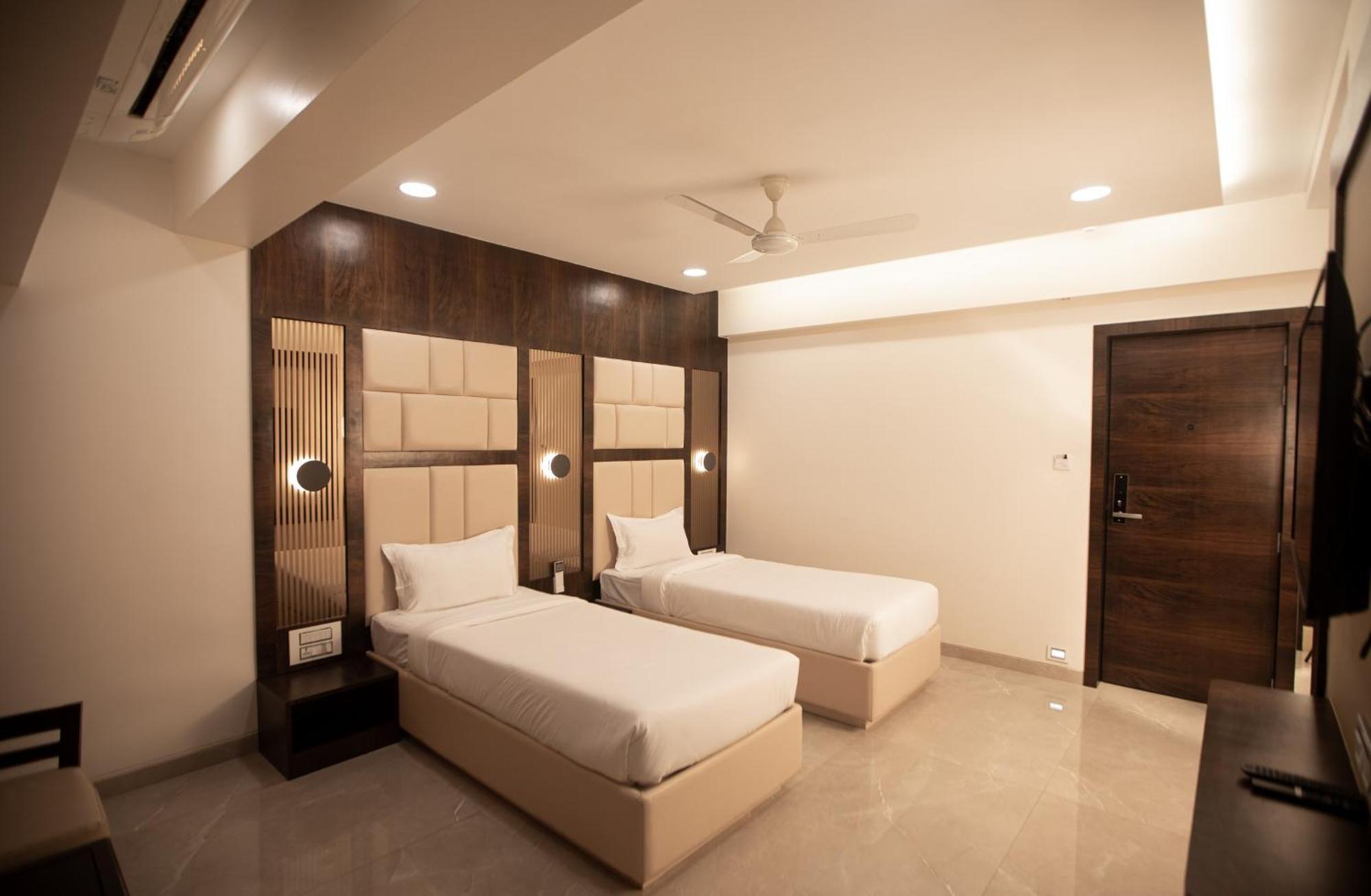 Hotel Naaz Executive Mumbai Eksteriør bilde