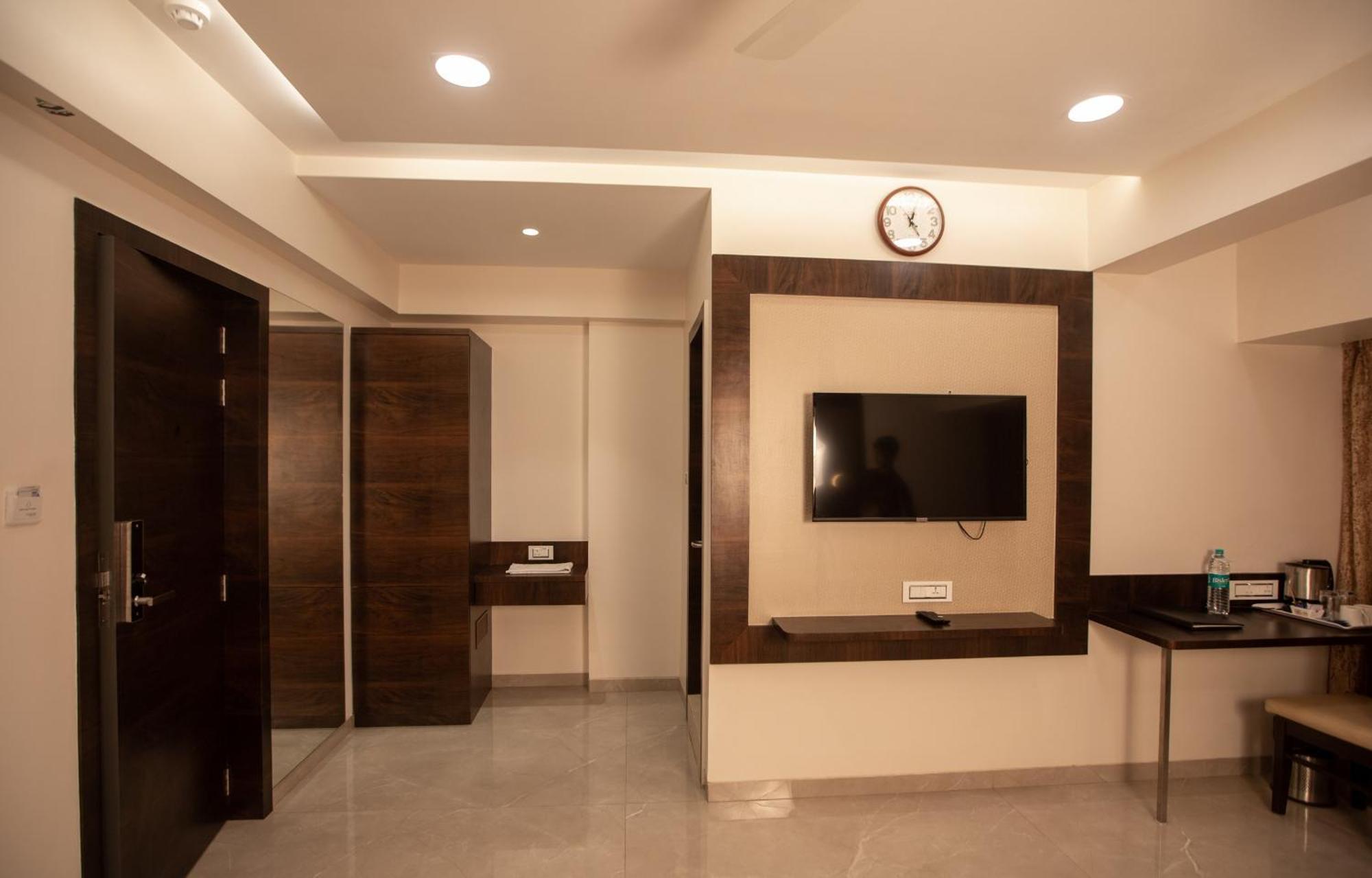 Hotel Naaz Executive Mumbai Eksteriør bilde